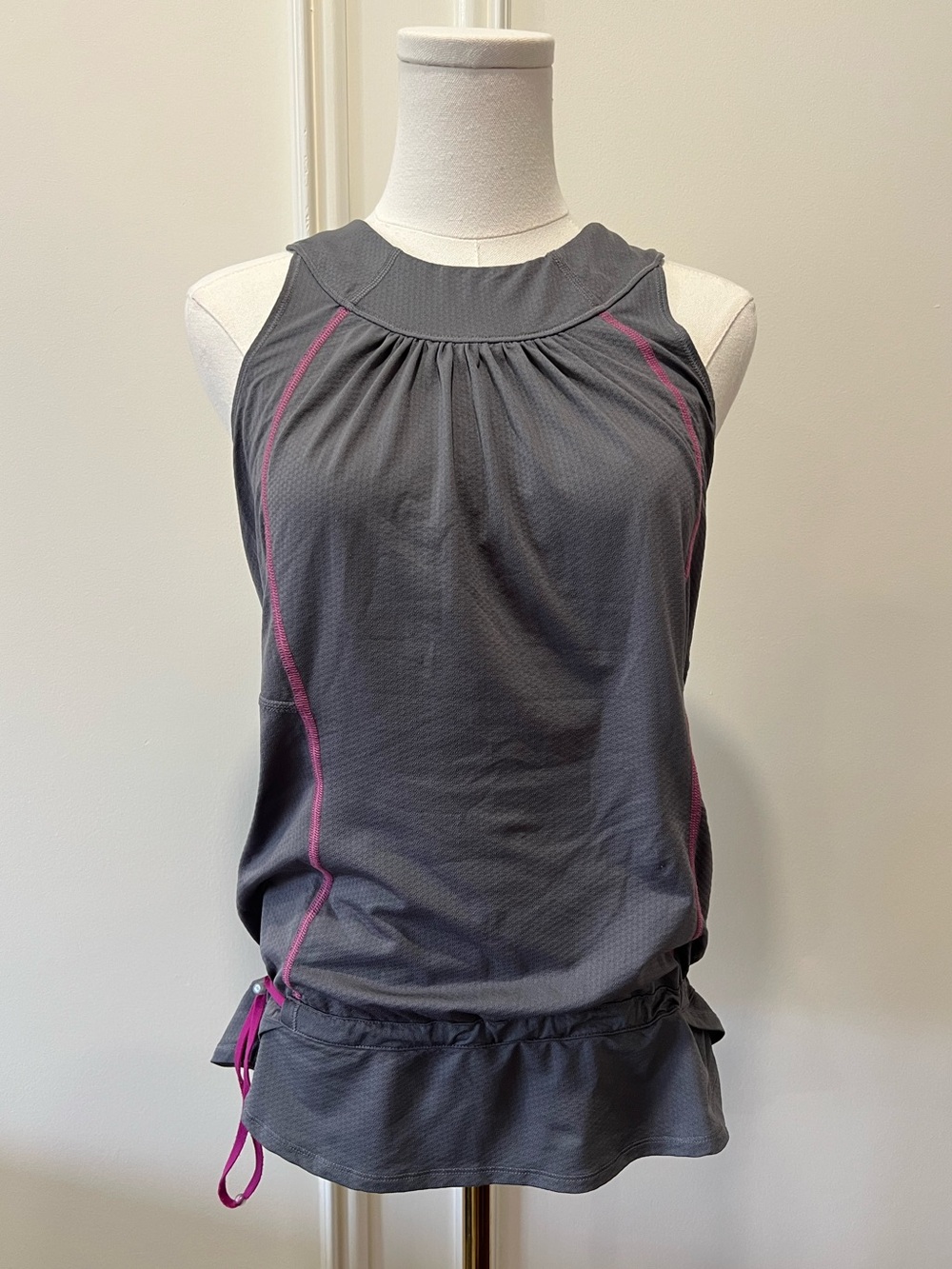Lululemon Athletica Y2K Gray & Pink Athletic Tank elastic drawstring waist US‎ 6